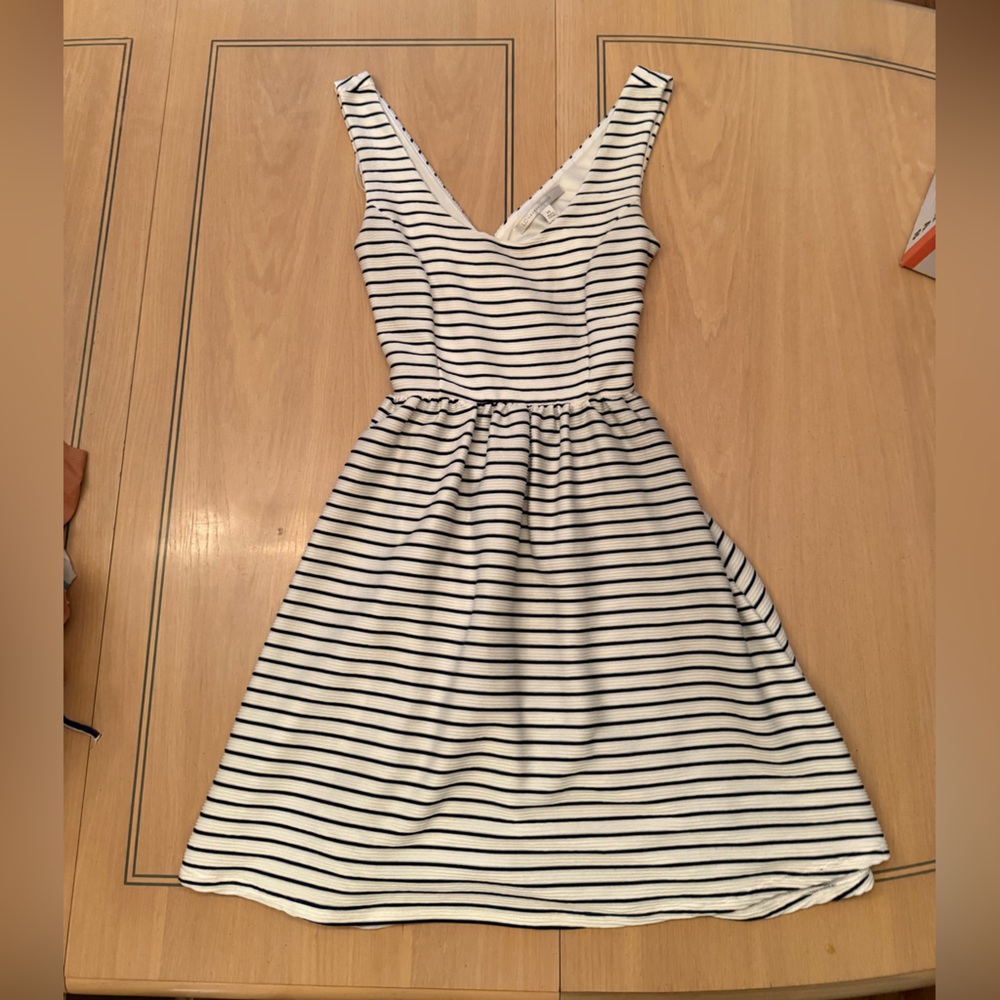 LC Lauren Conrad White and Blue dress